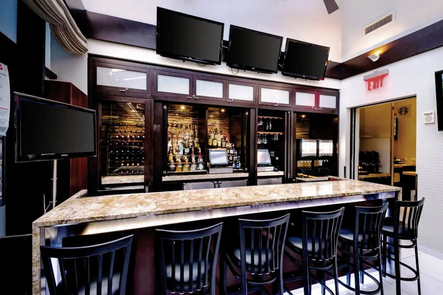 Fairfield Inn Manhattan Times Square Bar