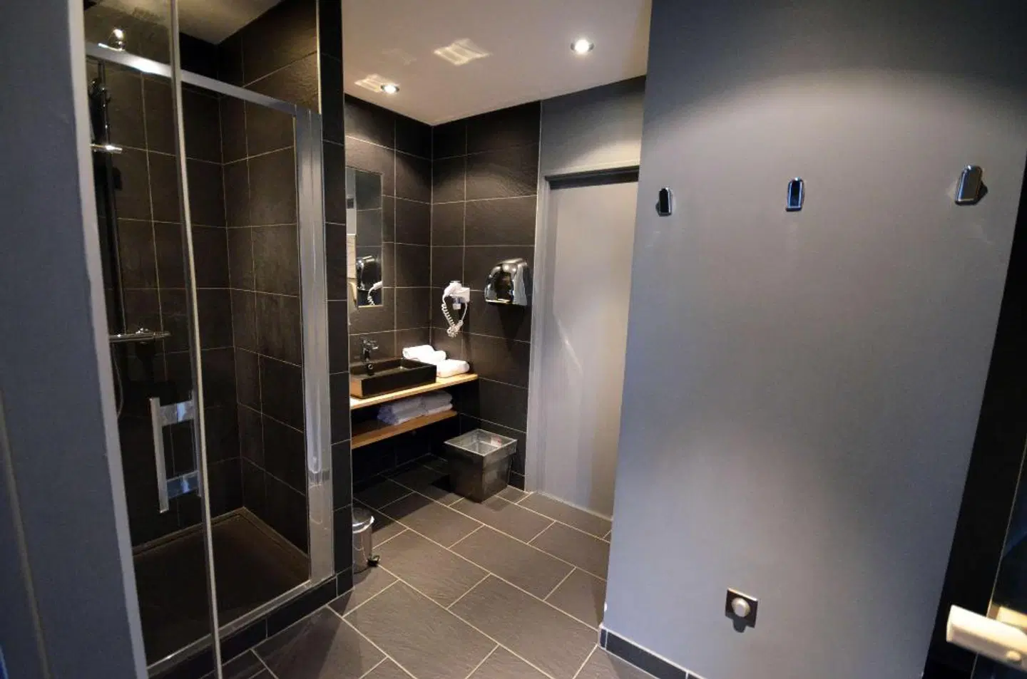 Kyriad Dijon Est Mirande Badezimmer