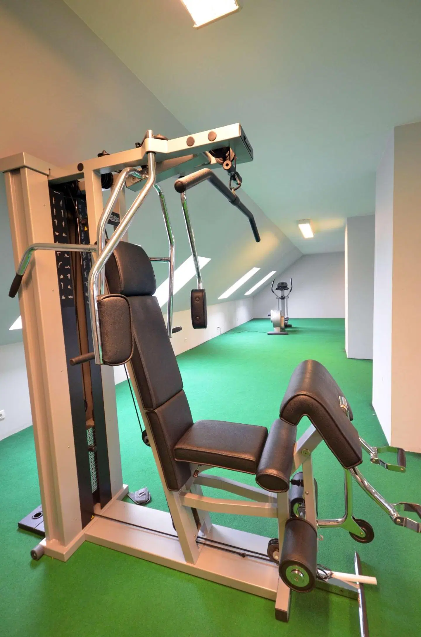 Kyriad Dijon Est Mirande SPORTS_AND_LEISURE