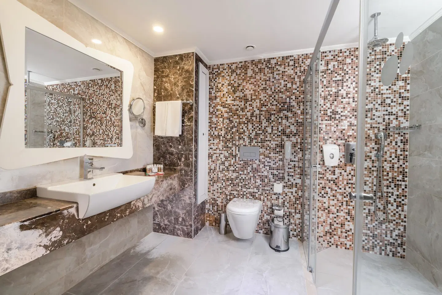 Crystal Sunset Pearl Collection Badezimmer