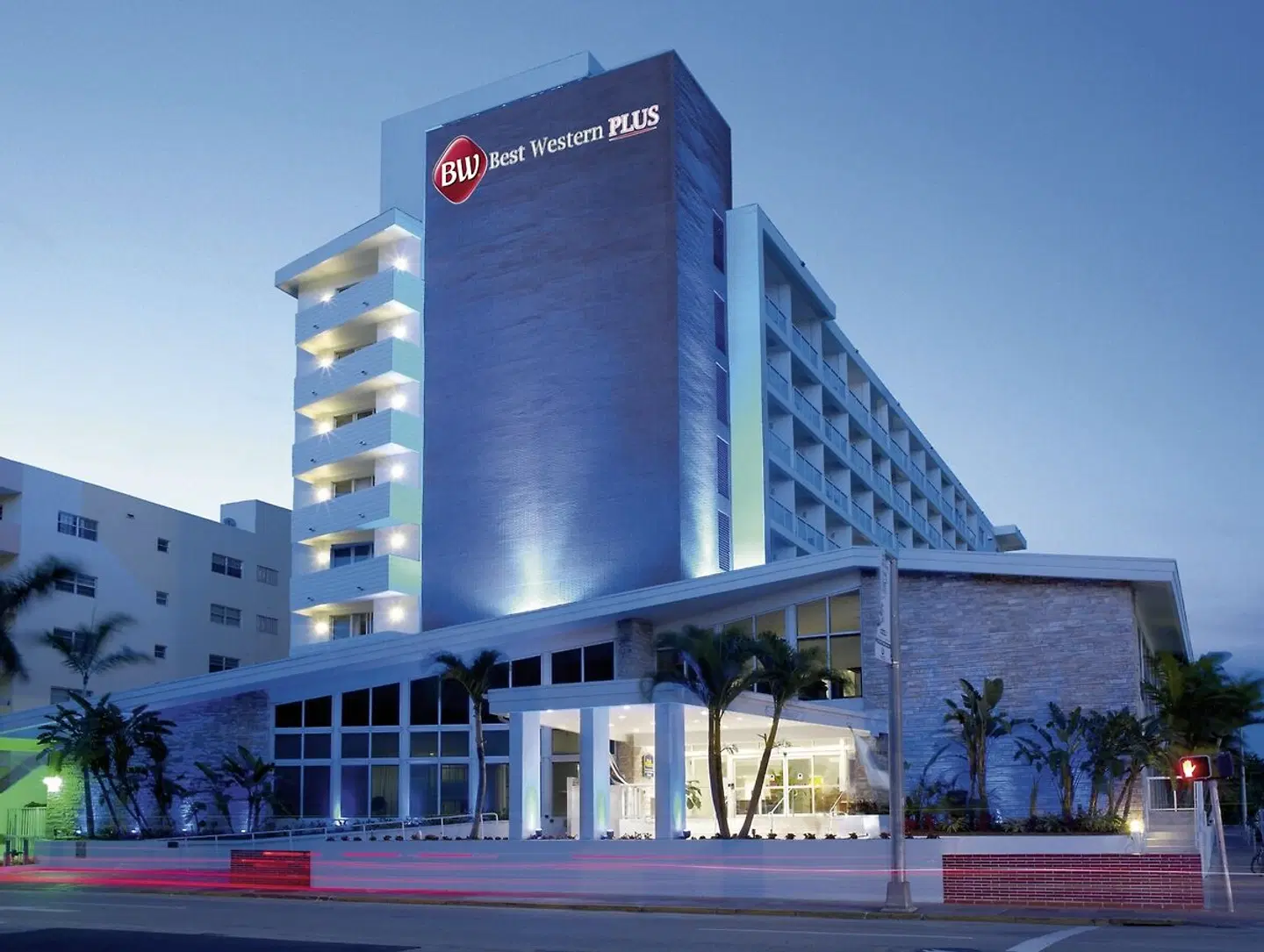 Best Western Plus Atlantic Beach Resort EXTERIOR