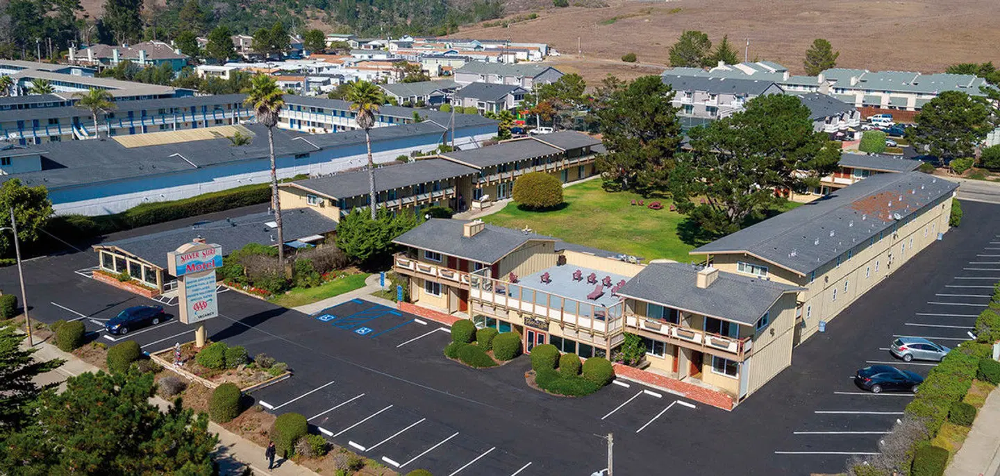 Silver Surf Motel EXTERIOR