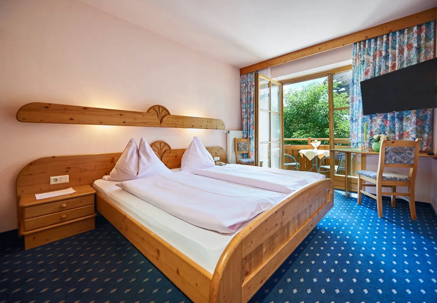 Schwaiger ROOM_EXAMPLE