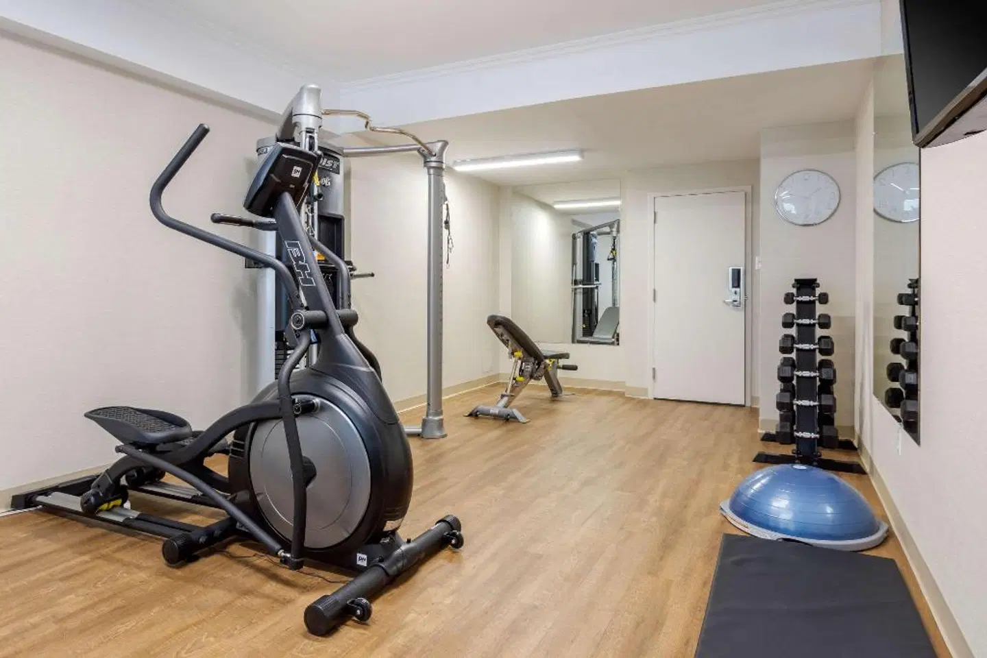 QUALITY HOTEL SPORTS_AND_LEISURE