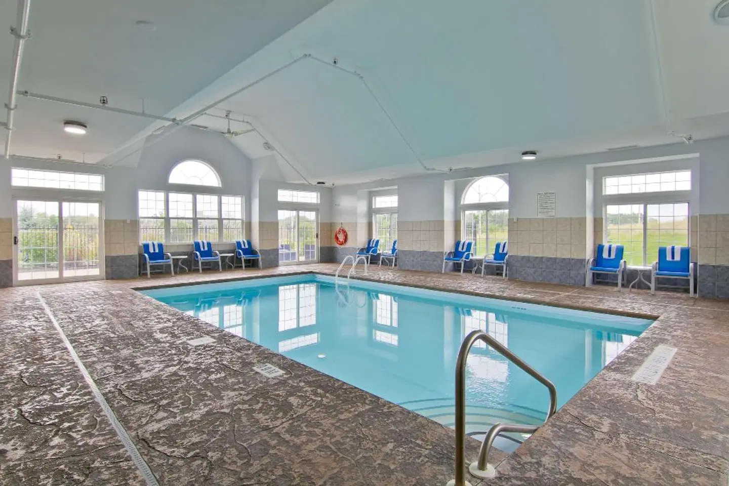 Best Western Plus Woodstock Inn & Suites Hallenbad