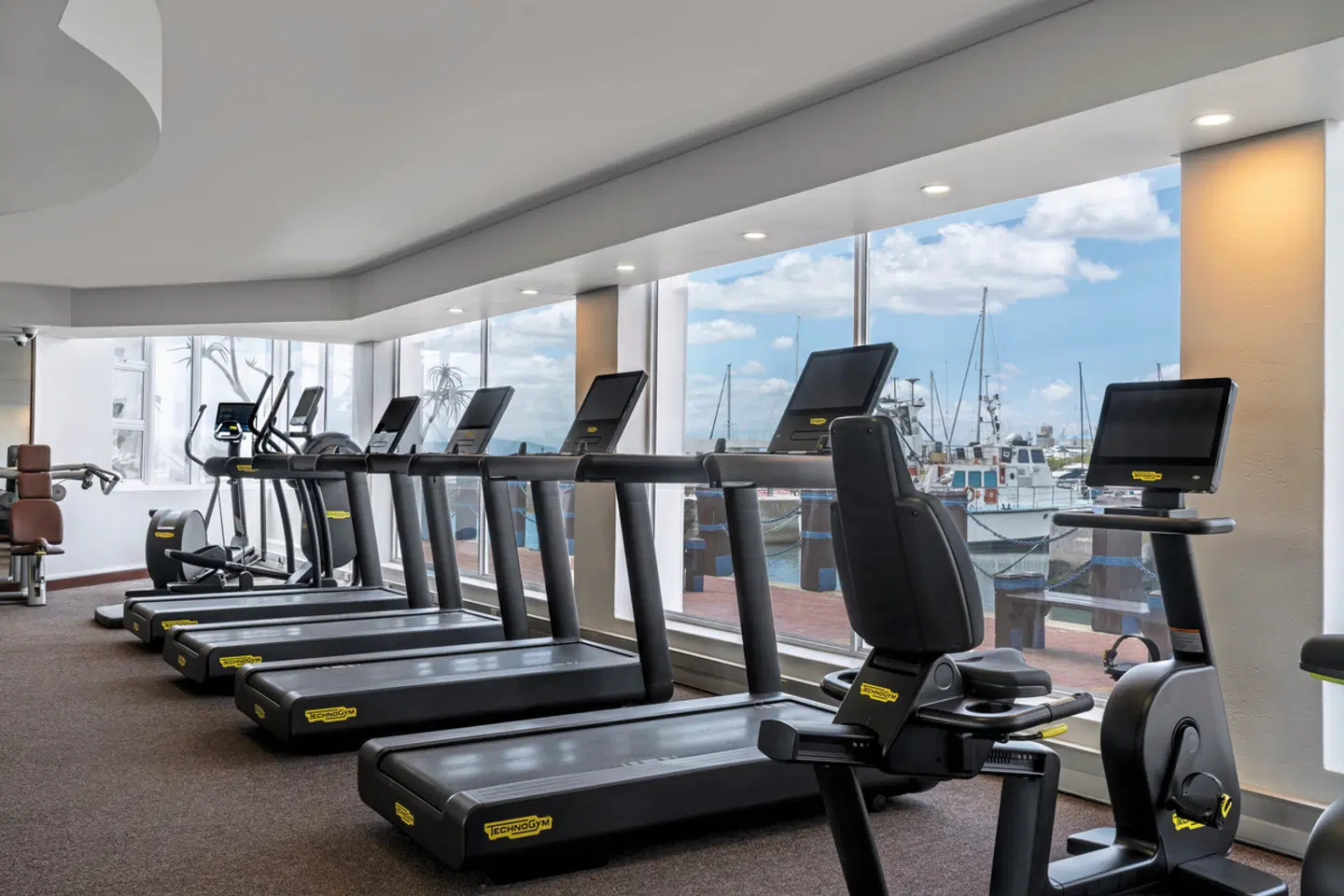 Radisson Collection Hotel Waterfront SPORTS_AND_LEISURE