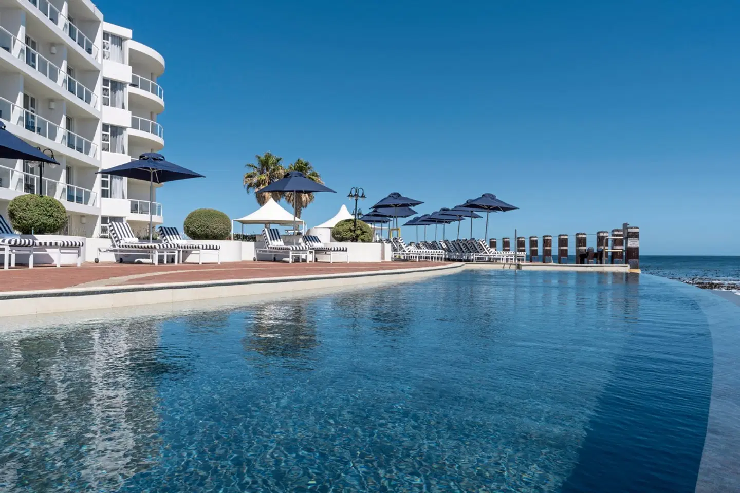 Radisson Collection Hotel Waterfront OUTDOOR_POOL