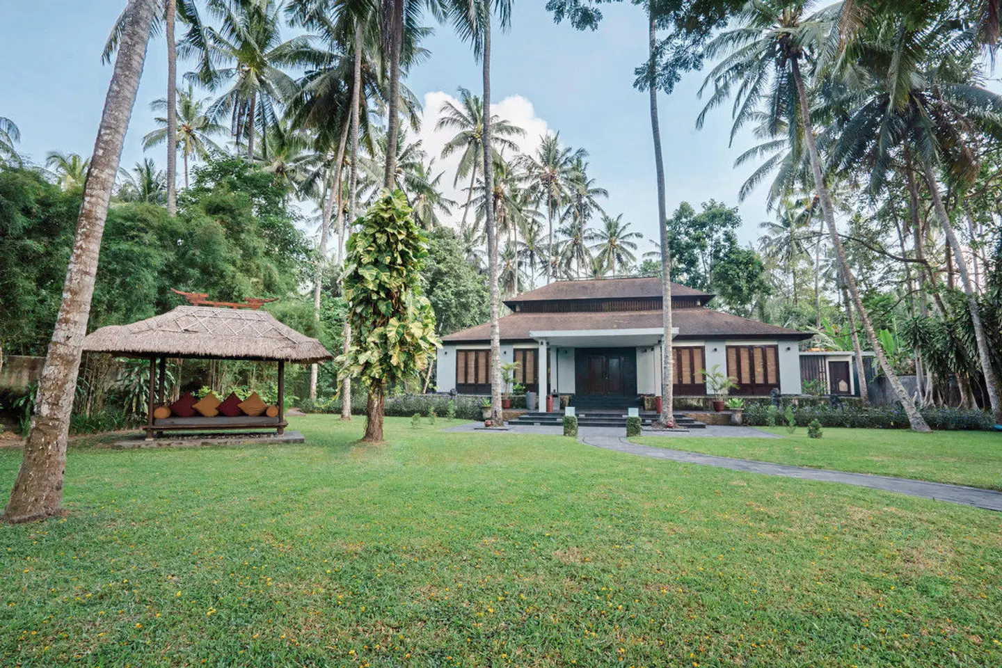 Ramayana Candidasa EXTERIOR