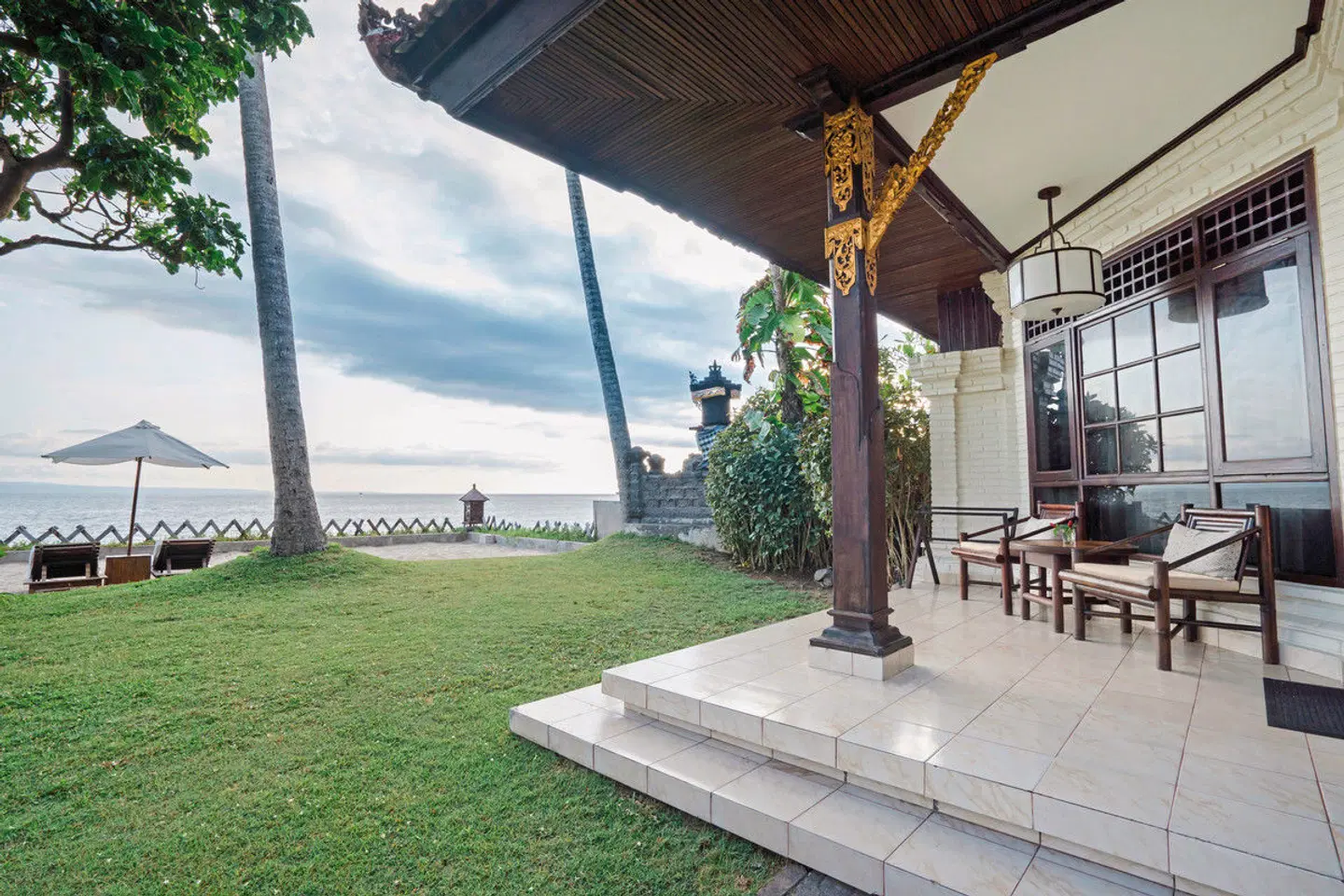 Ramayana Candidasa Terrasse