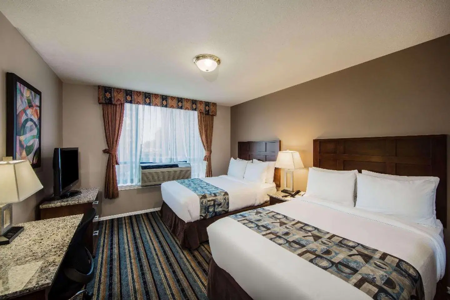 Quality Inn & Suites Downtown Vancouver ROOM_EXAMPLE