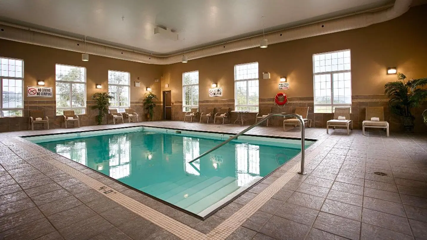 Best Western Plus Saint John Hotel & Suites Hallenbad