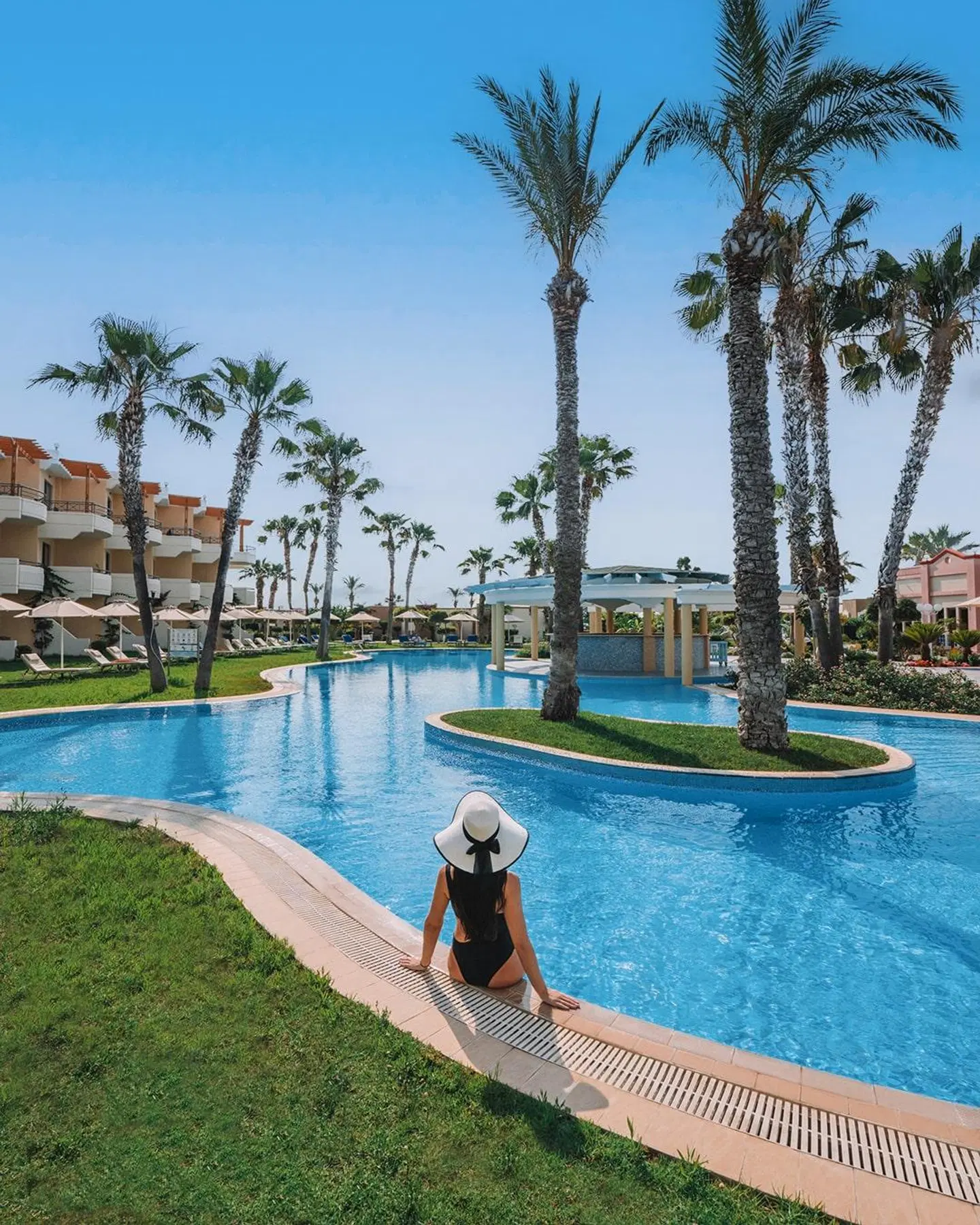 Atrium Palace Thalasso Spa Resort & Villas OUTDOOR_POOL