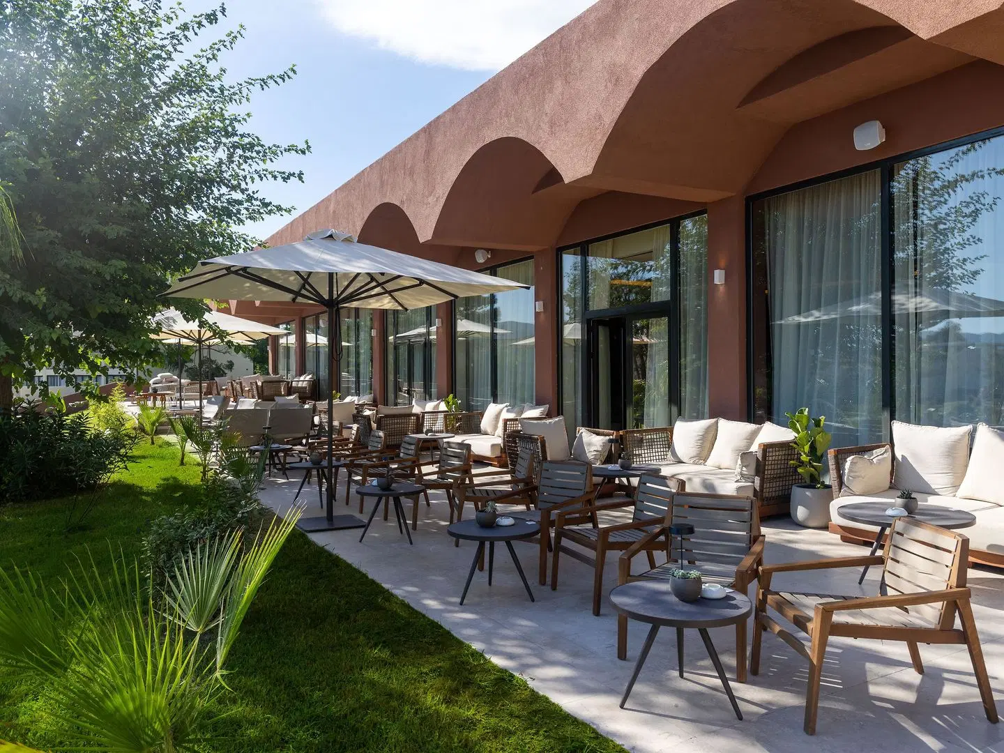 Domes Aulus Zante, Autograph Collection Bar