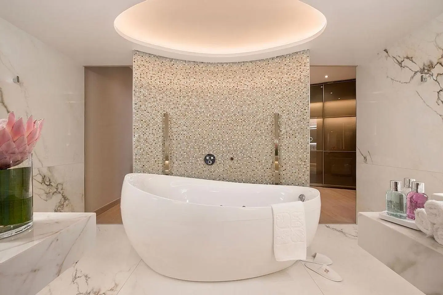 Four Seasons Badezimmer