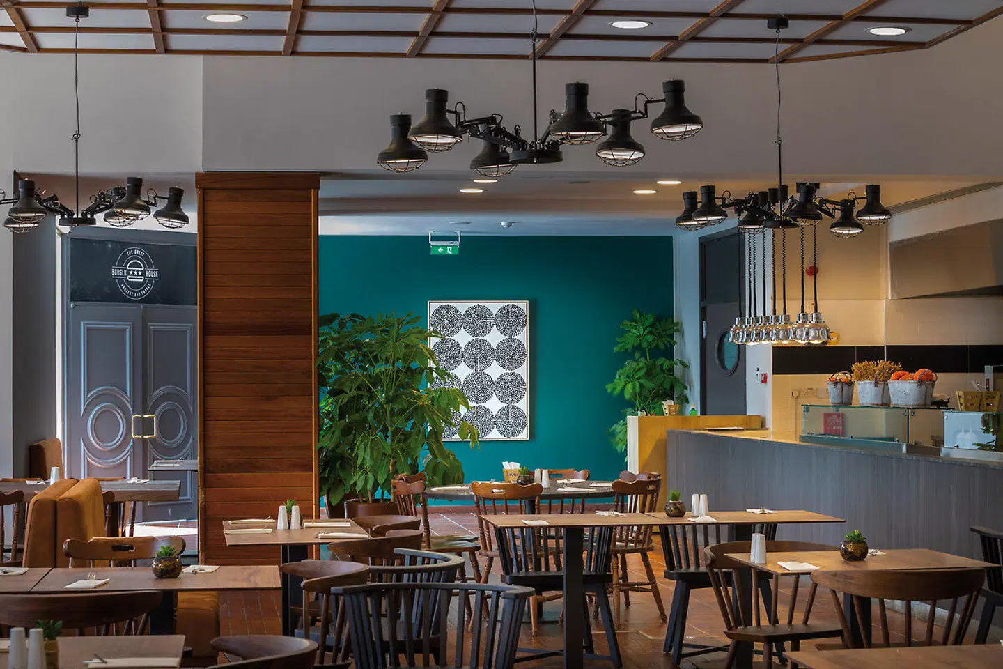 Leonardo Laura Beach & Splash Resort Bar