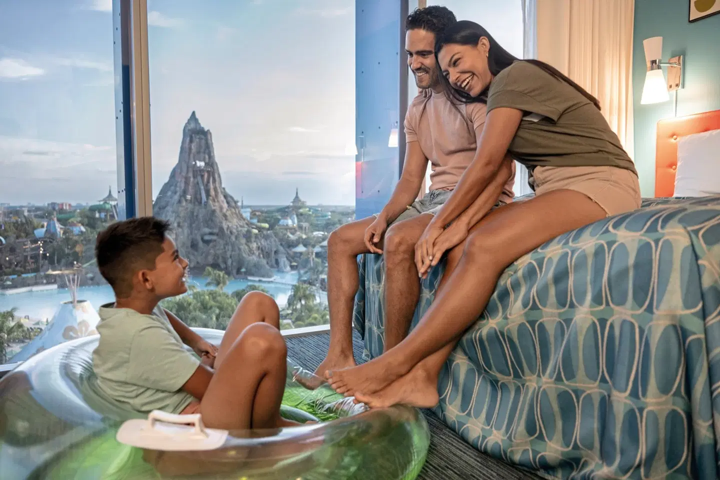 Universal's Cabana Bay Beach Resort PEOPLE