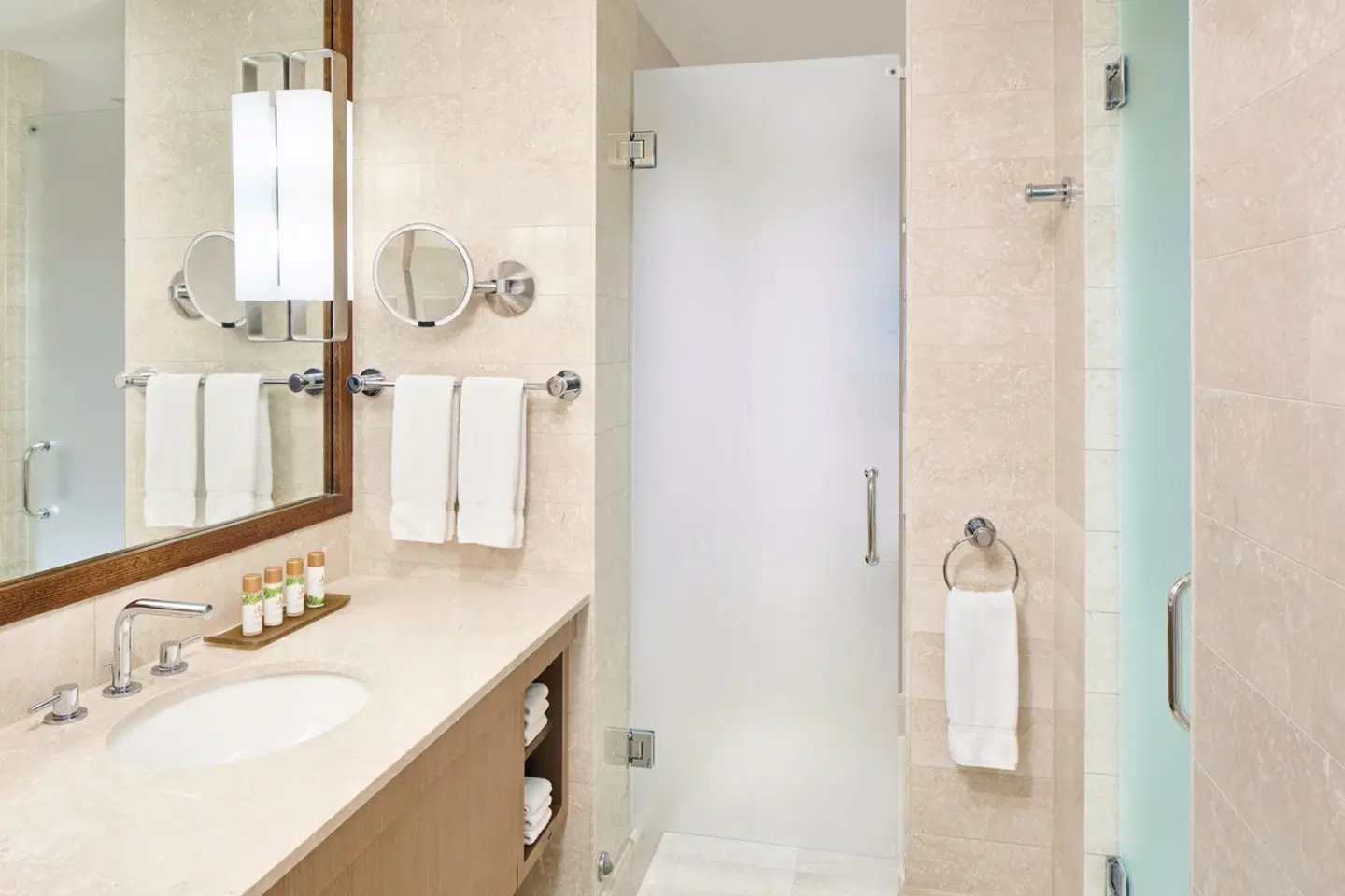 Prince Waikiki Badezimmer