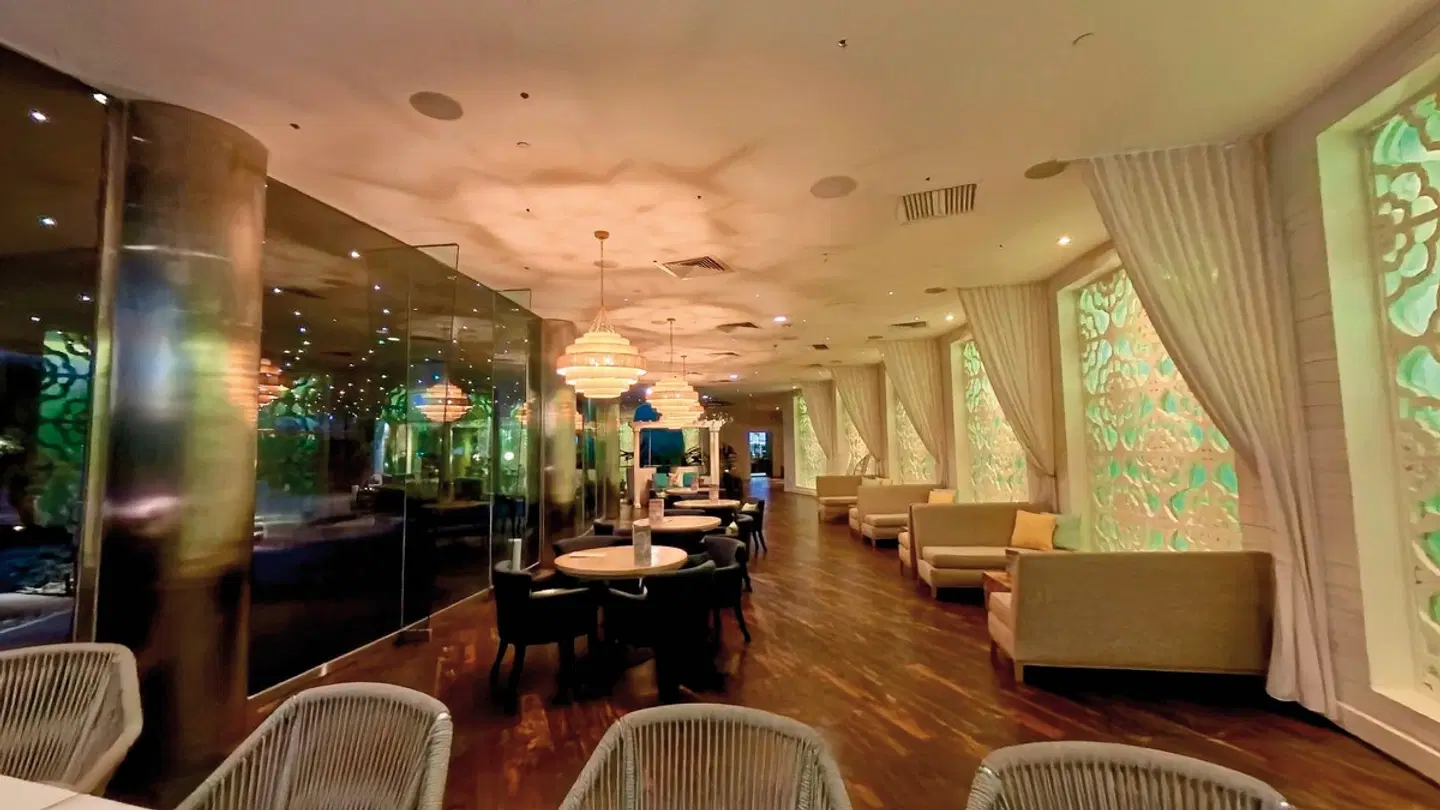 Riviera Resort & Spa Palm Springs Bar