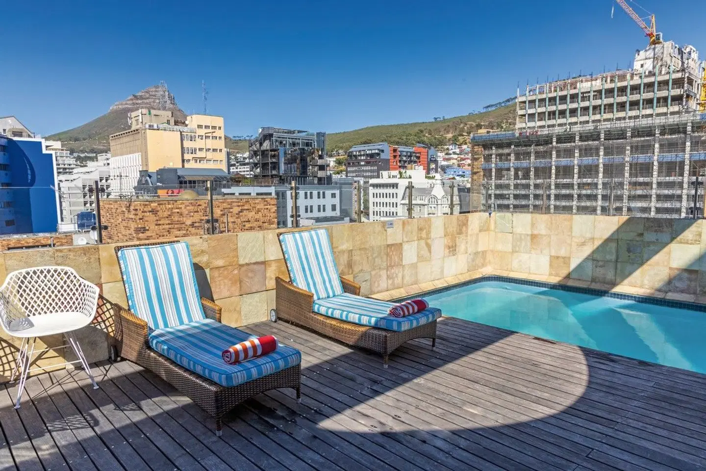 Onomo Inn On The Square OUTDOOR_POOL