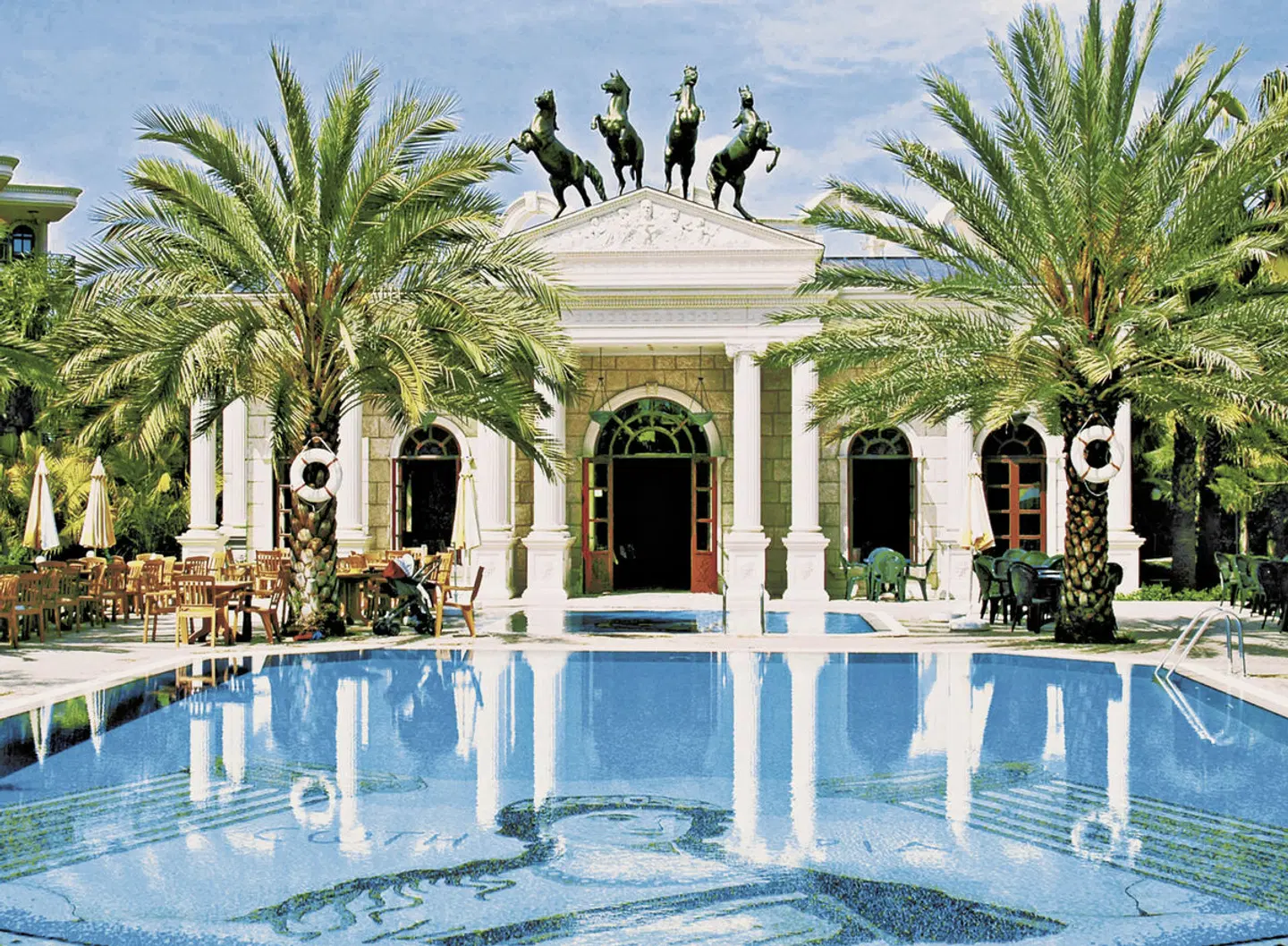 Yetkin Hotel OUTDOOR_POOL