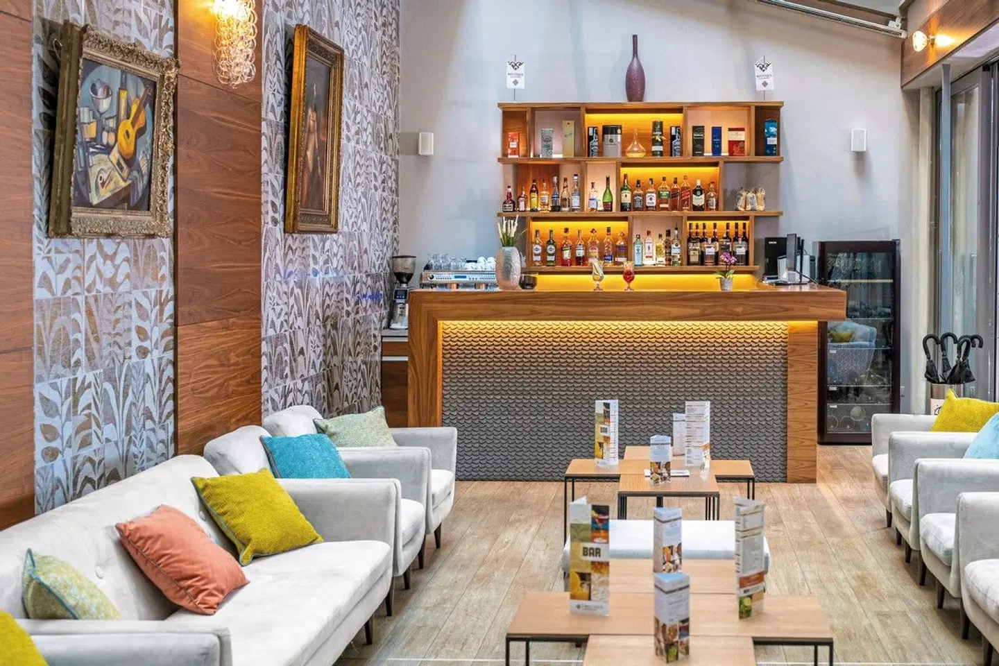 Charm Hotel Budapest Bar