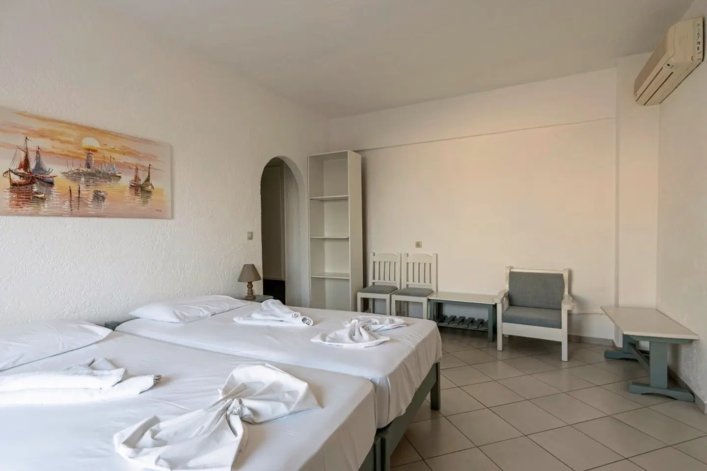 Paloma Garden & Corina Restaurant