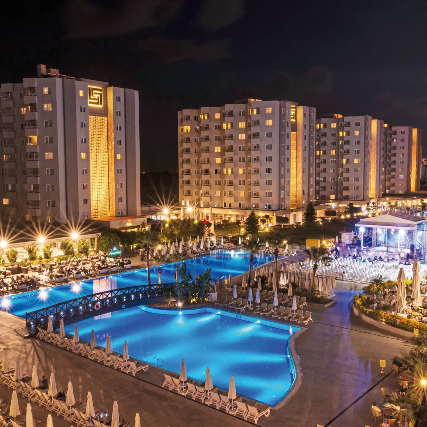 Grand Park Lara OUTDOOR_POOL