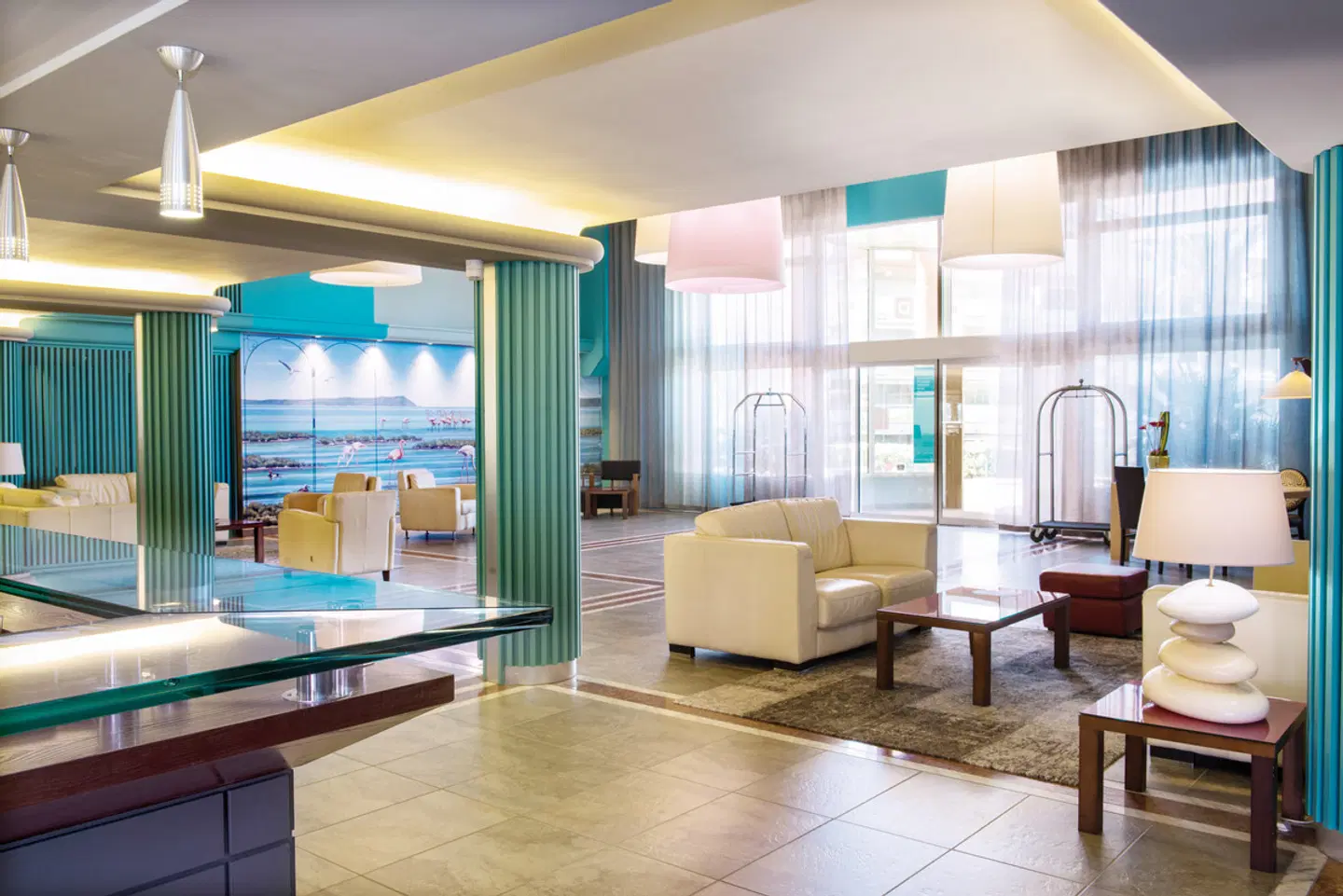 Les Flamants Roses LOUNGE_LOBBY