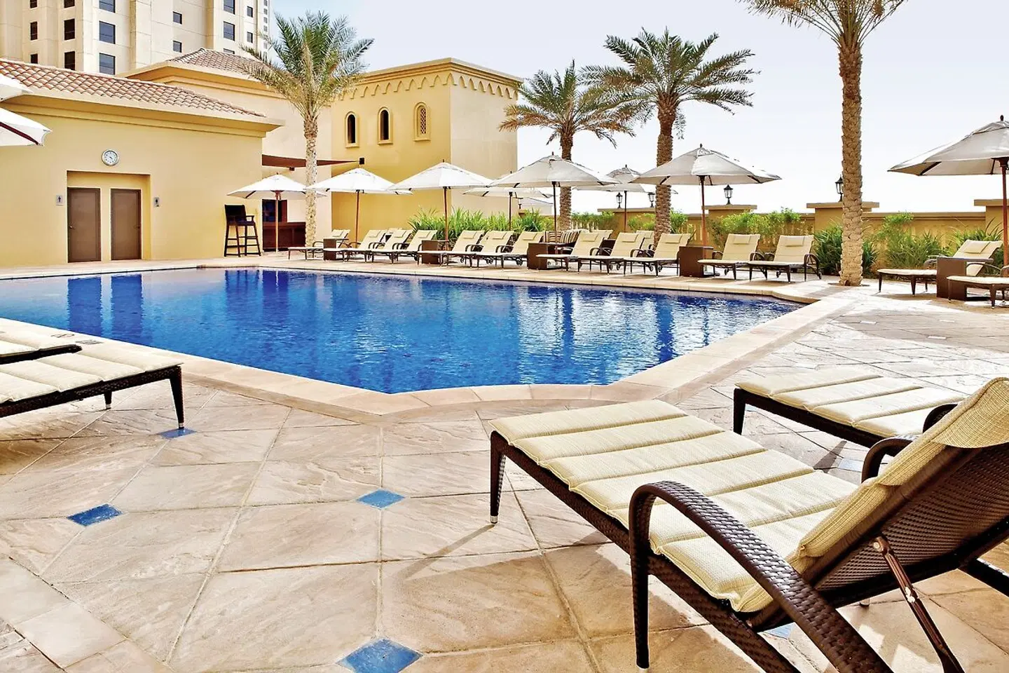 Hilton Dubai The Walk OUTDOOR_POOL