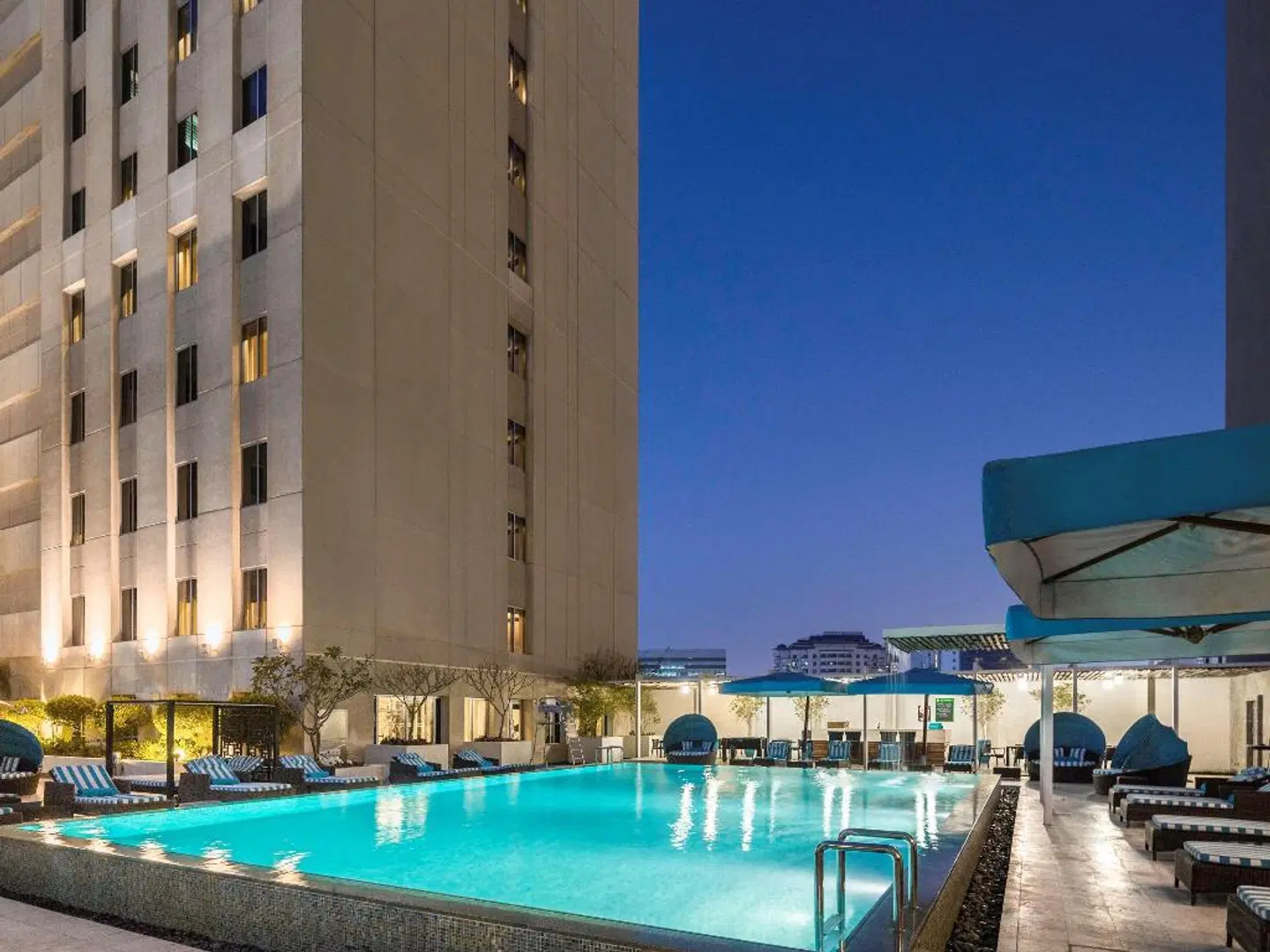 Novotel Deira Creekside Dubai OUTDOOR_POOL