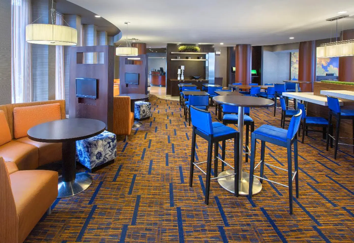 Courtyard by Marriott Boston-South Boston Bar