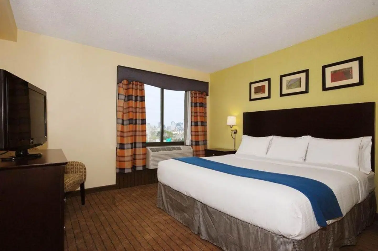 Holiday Inn Express Boston ROOM_EXAMPLE