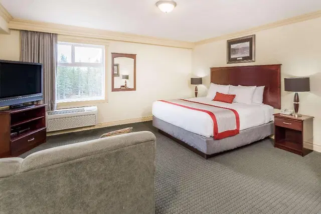 Ramada by Wyndham Hinton ROOM_EXAMPLE