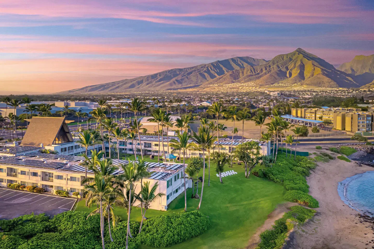 Maui Beach Hotel LANDSCAPE