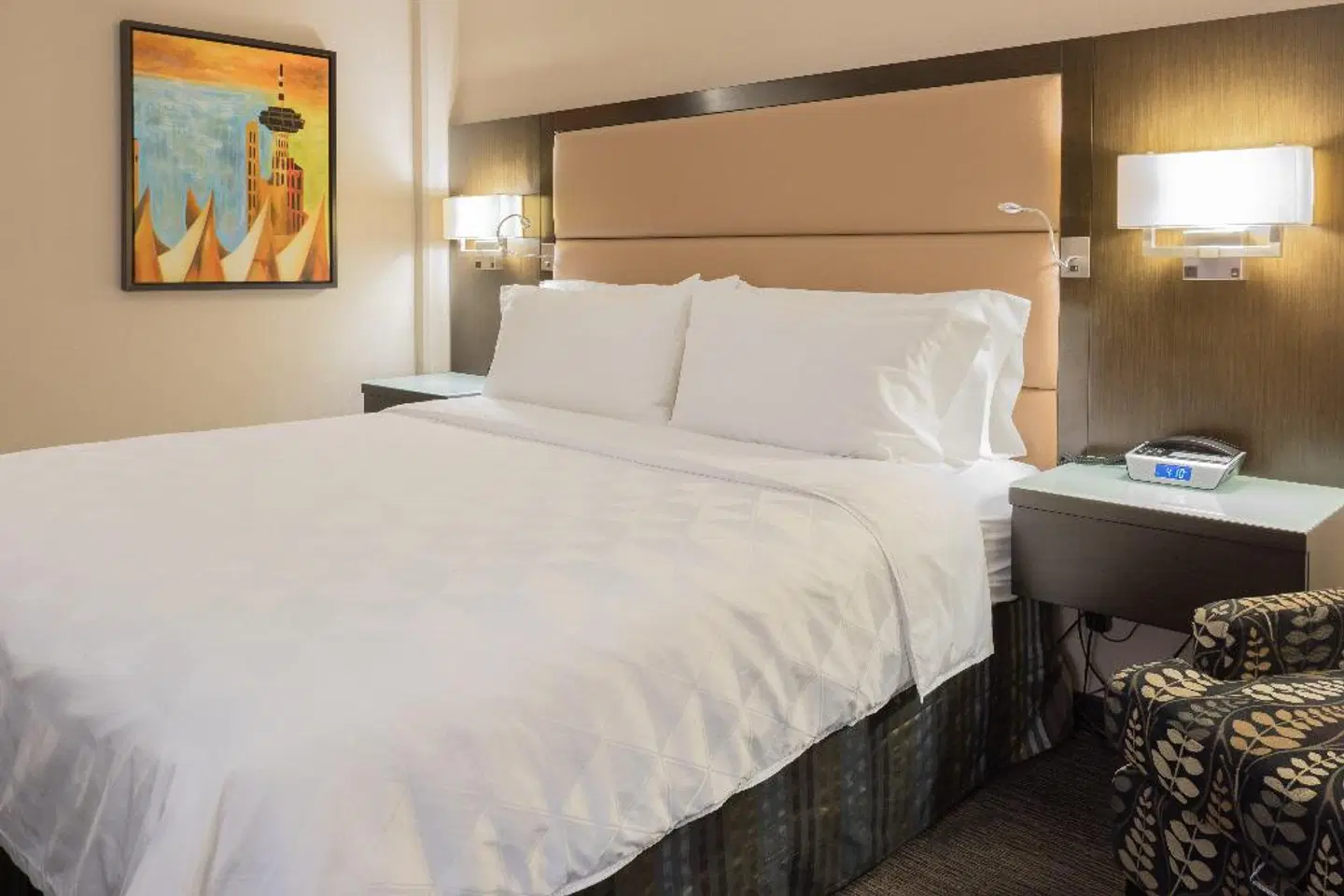 Holiday Inn Vancouver Downtown & Suites ROOM_EXAMPLE