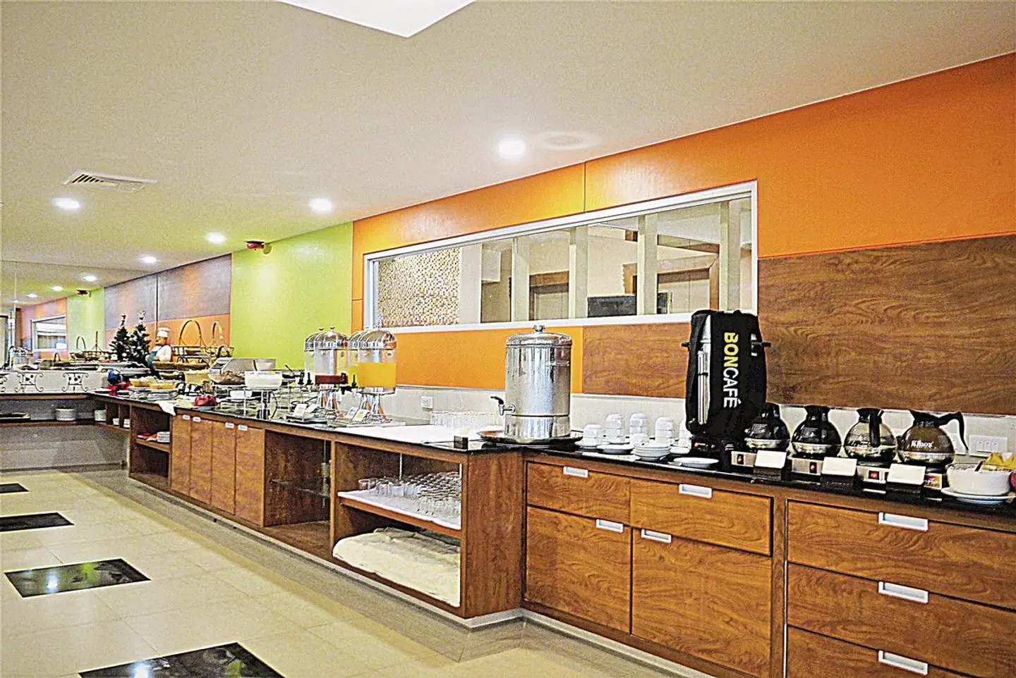 Long Beach Cha Am Resort Restaurant