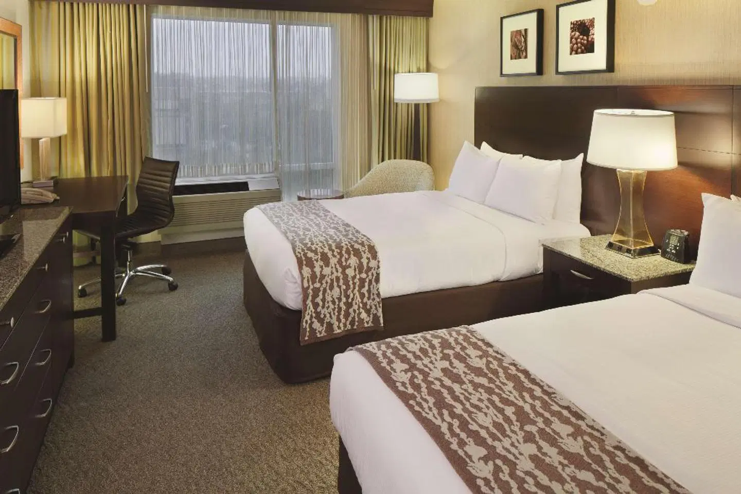 DoubleTree Club by Hilton Hotel Boston Bayside ROOM_EXAMPLE