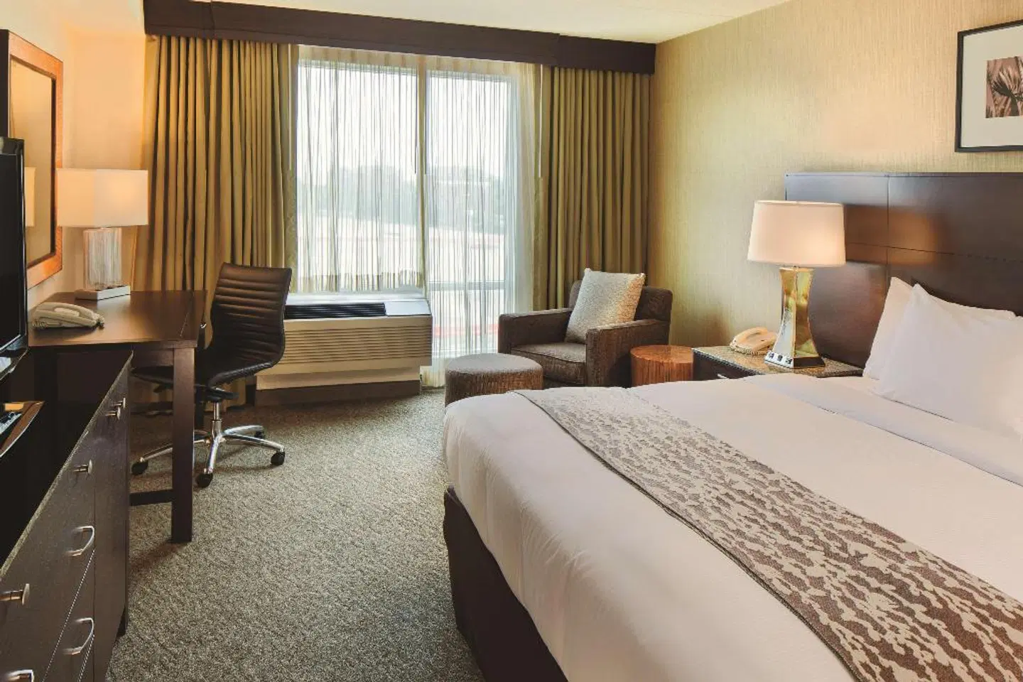 DoubleTree Club by Hilton Hotel Boston Bayside ROOM_EXAMPLE