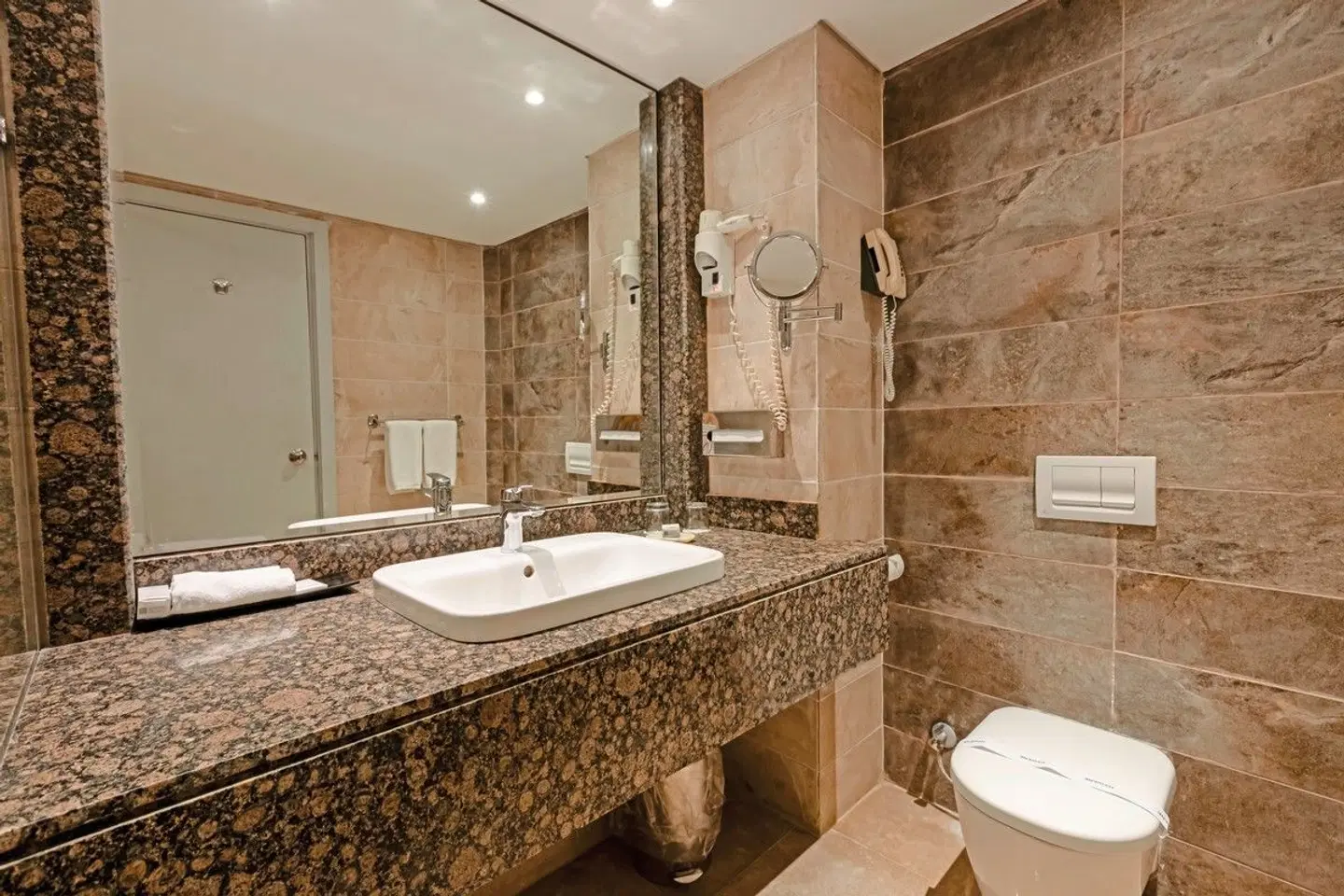 Continental Hotel Hurghada Badezimmer