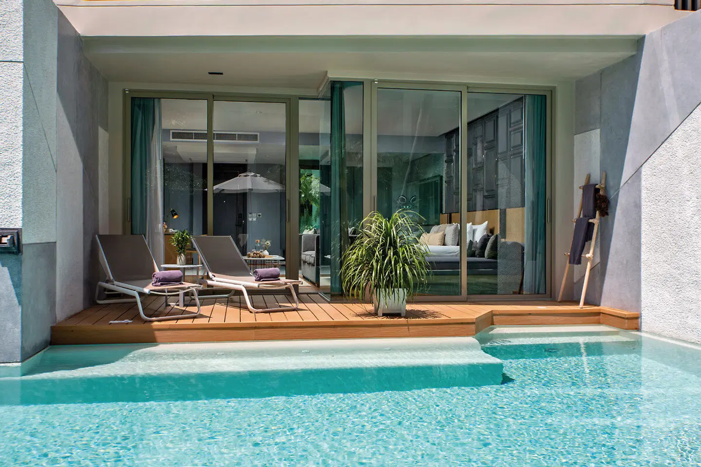 Wyndham Grand Nai Harn Beach Phuket OUTDOOR_POOL