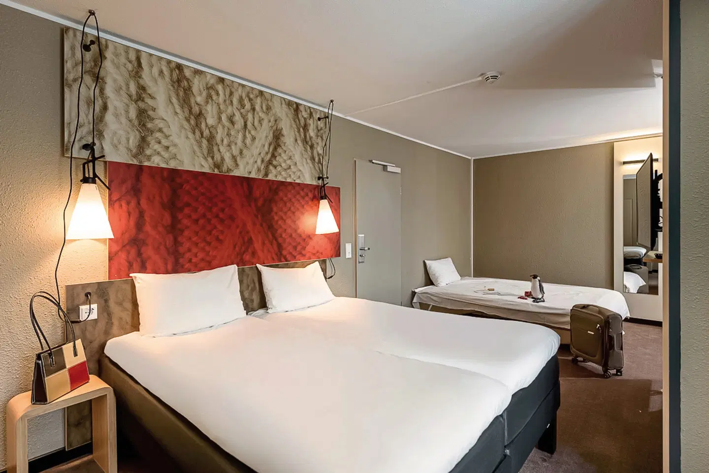 ibis Frankfurt Centrum Hotel ROOM_EXAMPLE