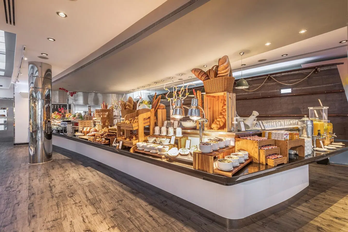 Mövenpick Dubai Creek Restaurant