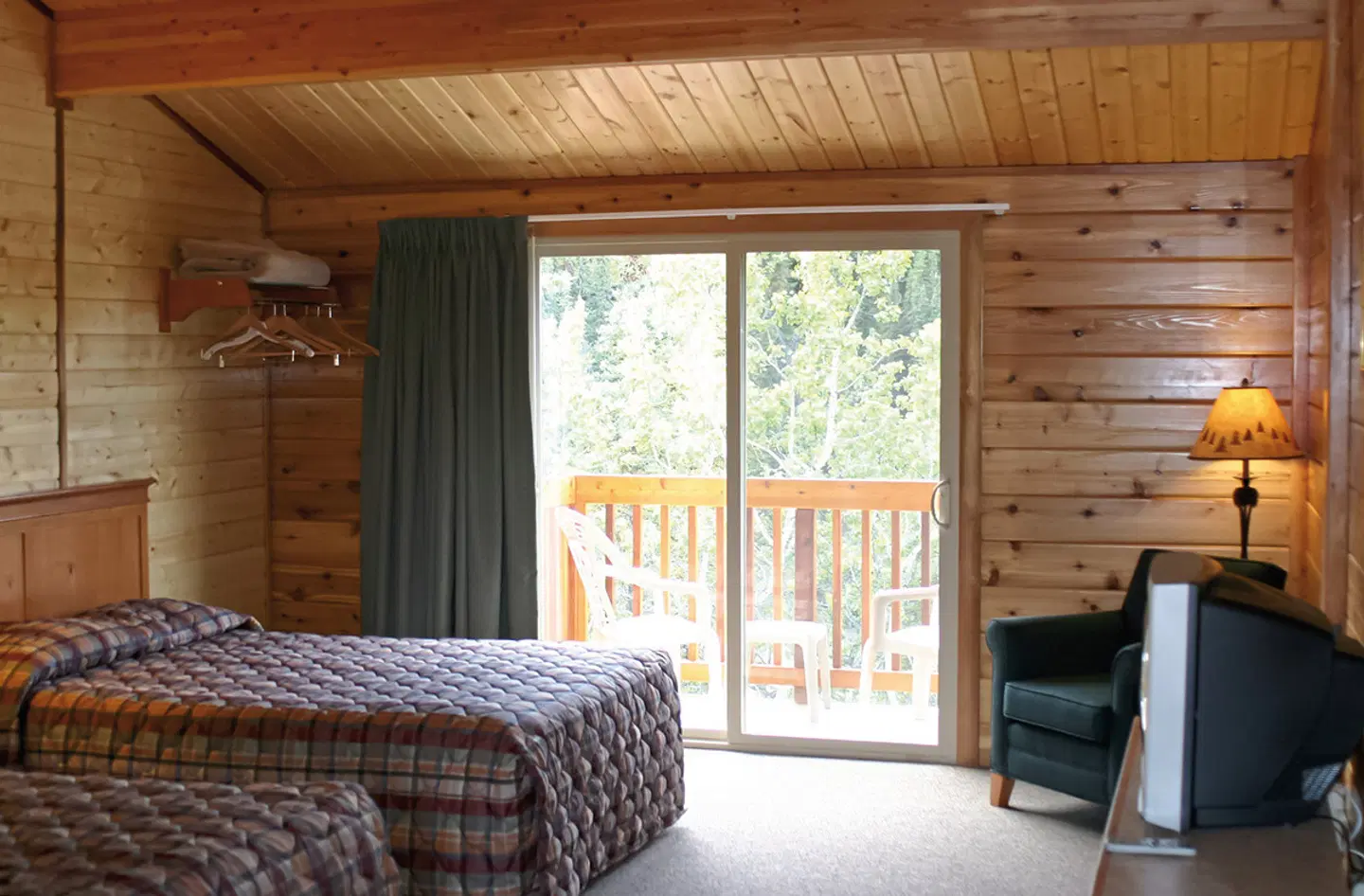 Denali Grizzly Bear Resort ROOM_EXAMPLE