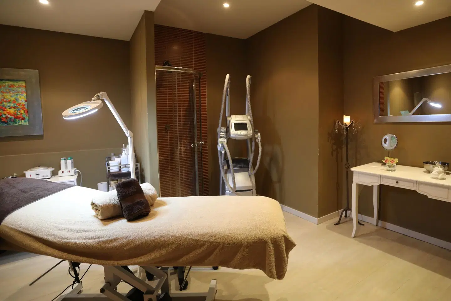 Mon Port & Spa HEALTH_BEAUTY