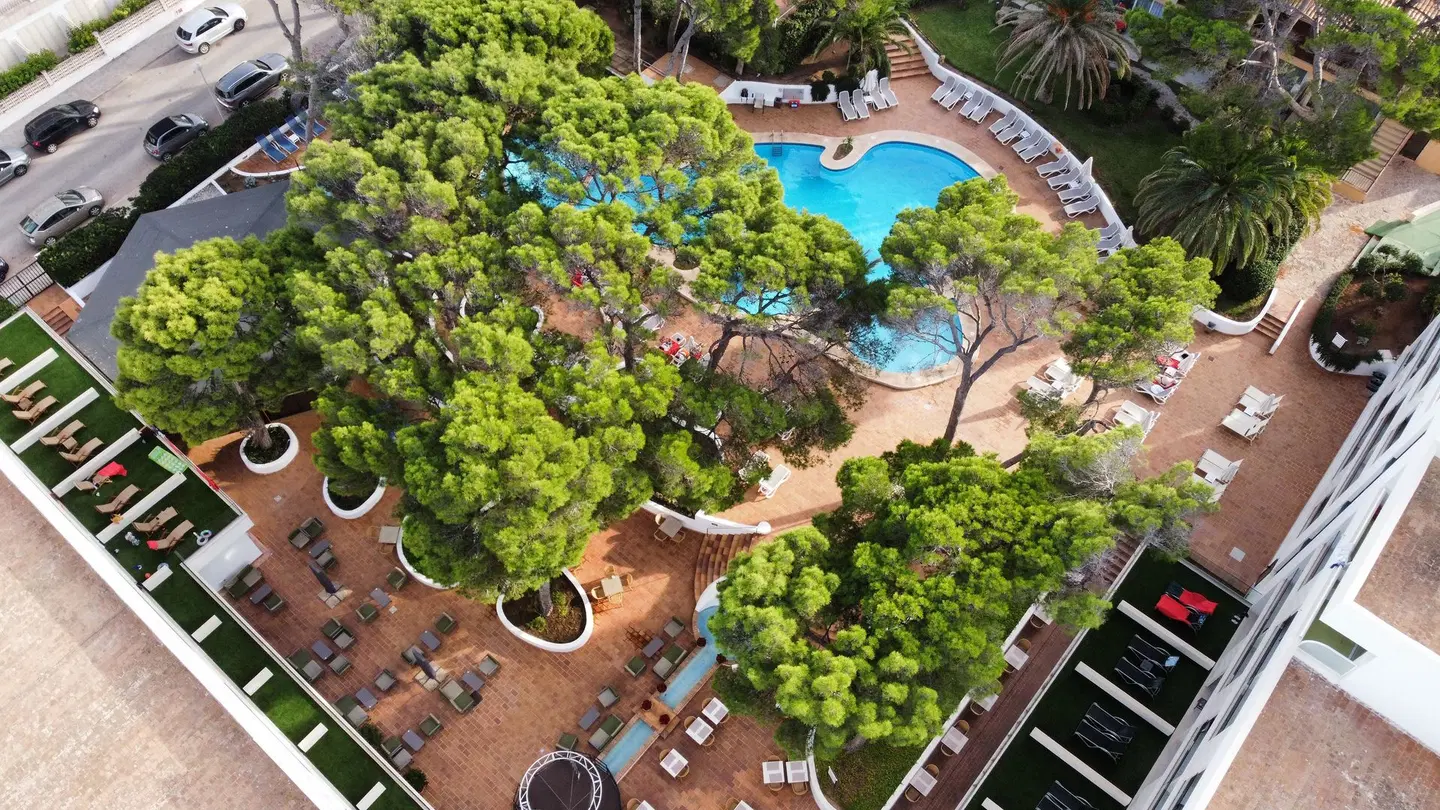 S'Entrador Playa & Spa OUTDOOR_POOL