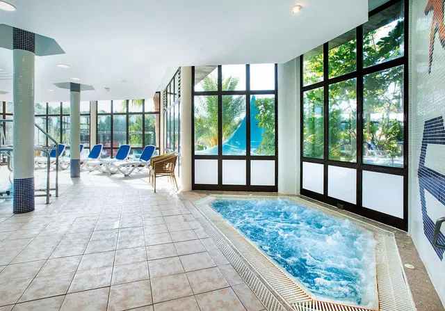 Exagon Park Hallenbad