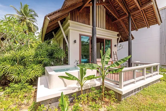 Outrigger Khao Lak Beach Resort EXTERIOR