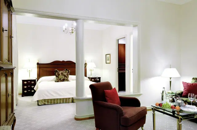 Fairmont Hotel Vier Jahreszeiten ROOM_EXAMPLE