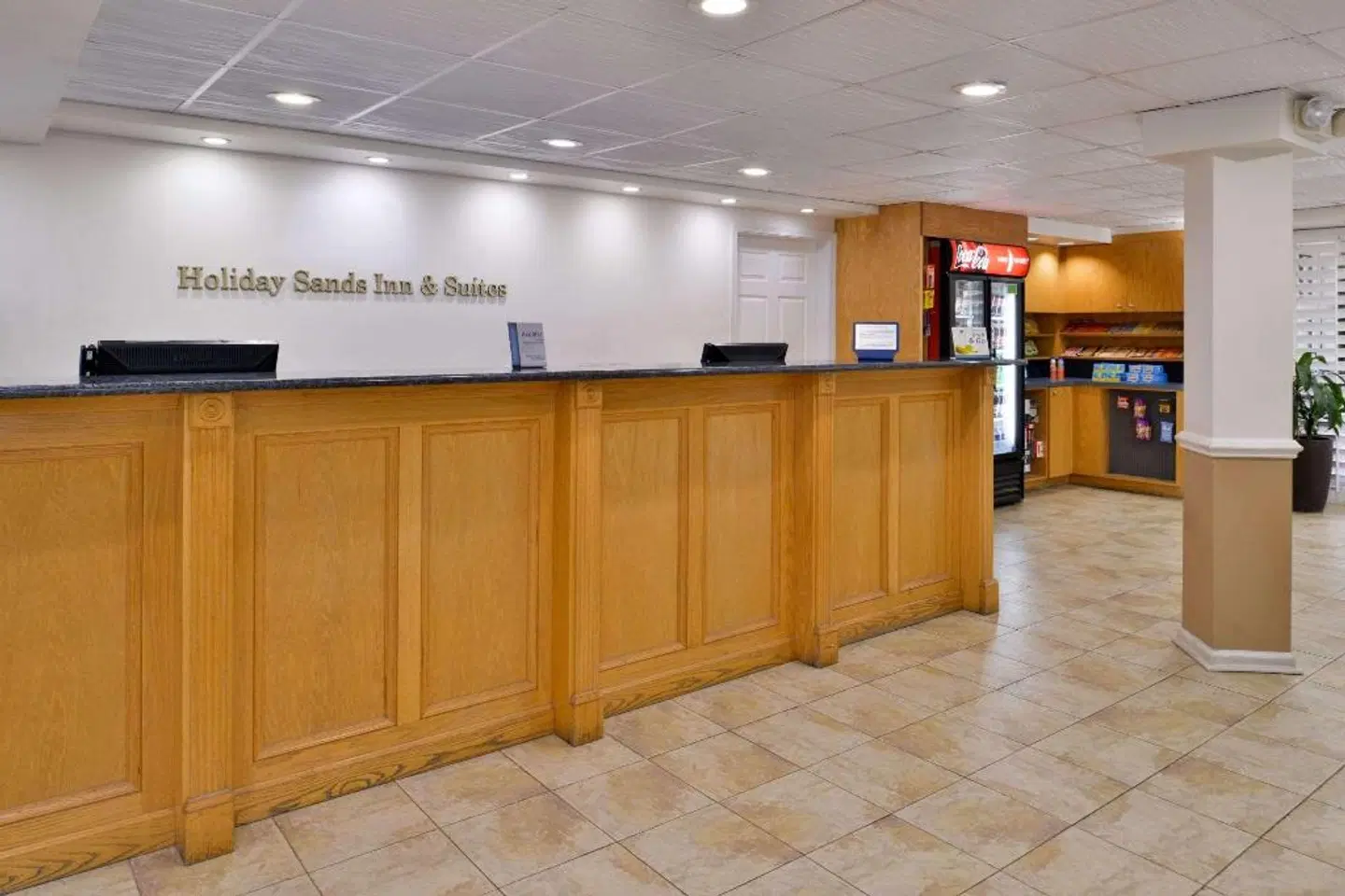 Best Western Plus Holiday Sands Inn & Suites LOUNGE_LOBBY