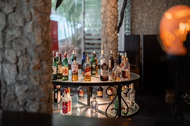 Severin Sea Lodge Bar